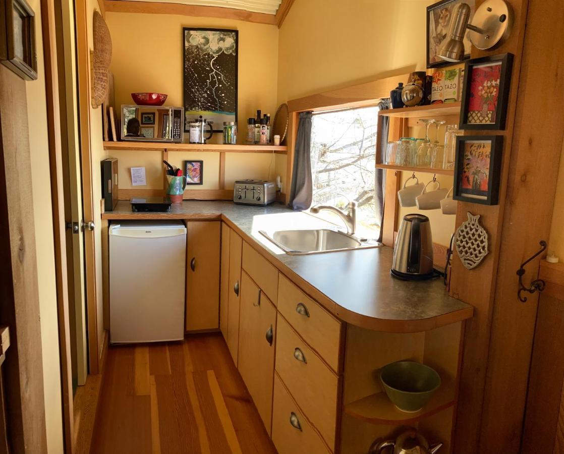 Blitz Beach House Oceanside Suite Powell River Dış mekan fotoğraf